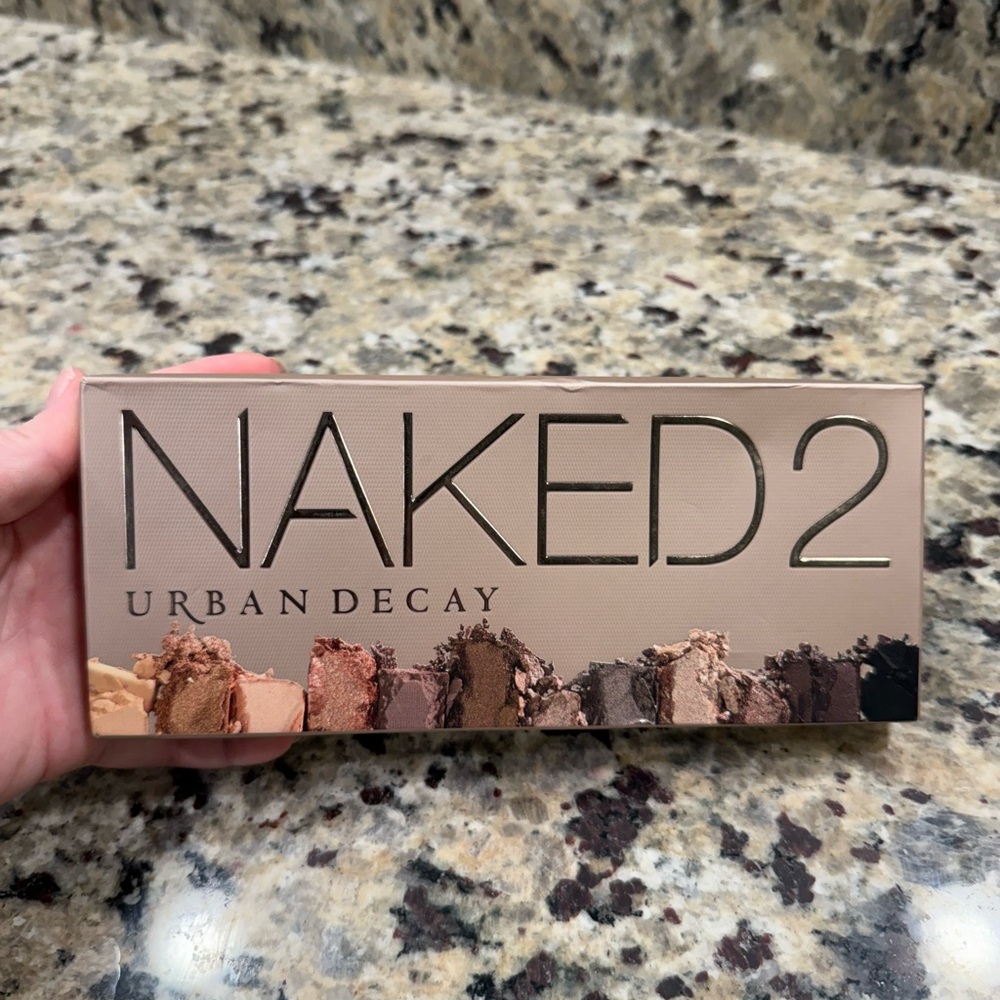 Urban Decay Naked2 Eyeshadow Palette - Neutral Tones and Browns